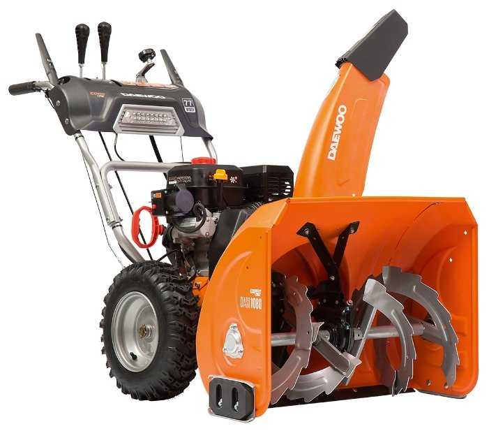 Снегоуборщик бензиновый Daewoo Power Products DAST 1080 самоходный фотография 6