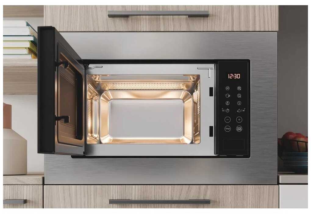 Микроволновая печь Indesit MWI 120 GX фотография 4