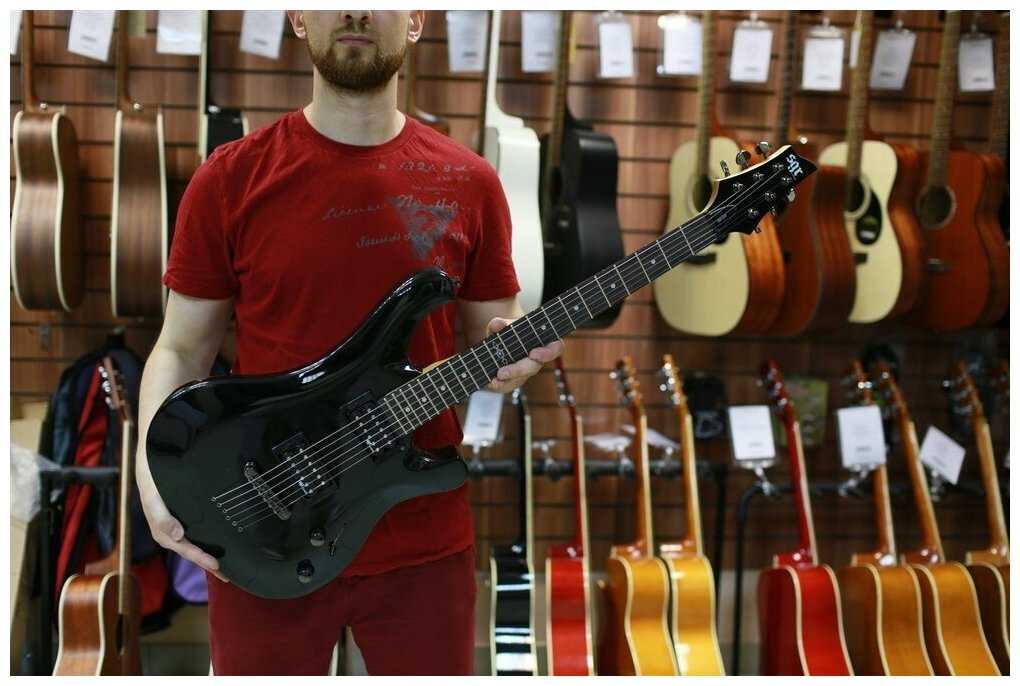 Schecter SGR 006 BLK электрогитара с чехлом, черная фотография 1