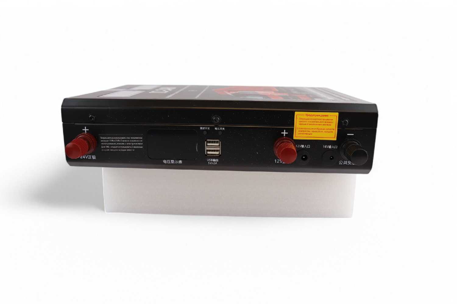 Пусковое портативное устройство Jump Starter (1600A) фотография 3