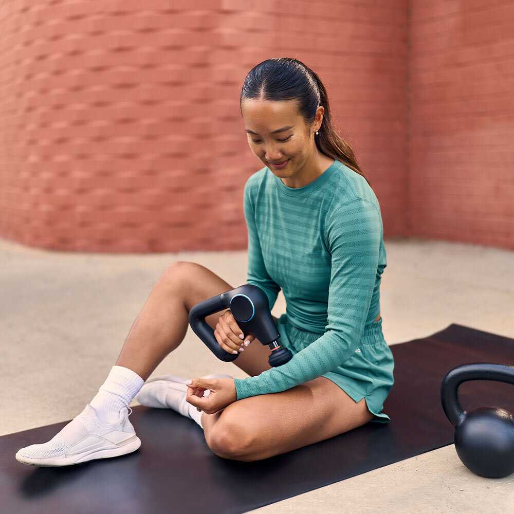 Перкуссионный массажер Therabody Theragun Prime Plus (ER-QL-00001) фотография 6