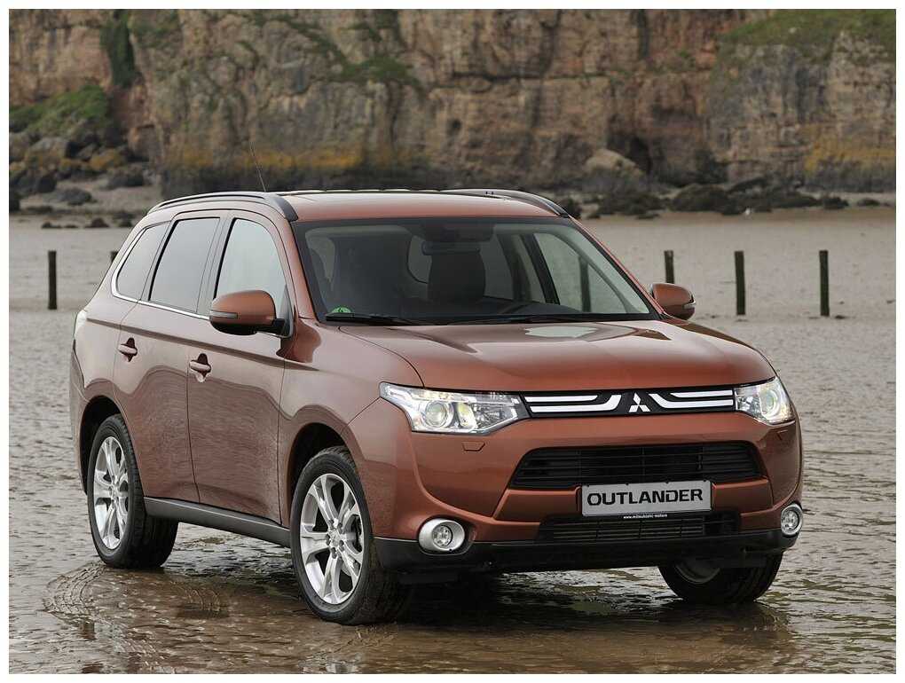 Комплект щеток стеклоочистителя AVS для Mitsubishi Outlander 2012-2021 (650 и 450 мм) / Дворники Мицубиши Аутлендер фотография 1