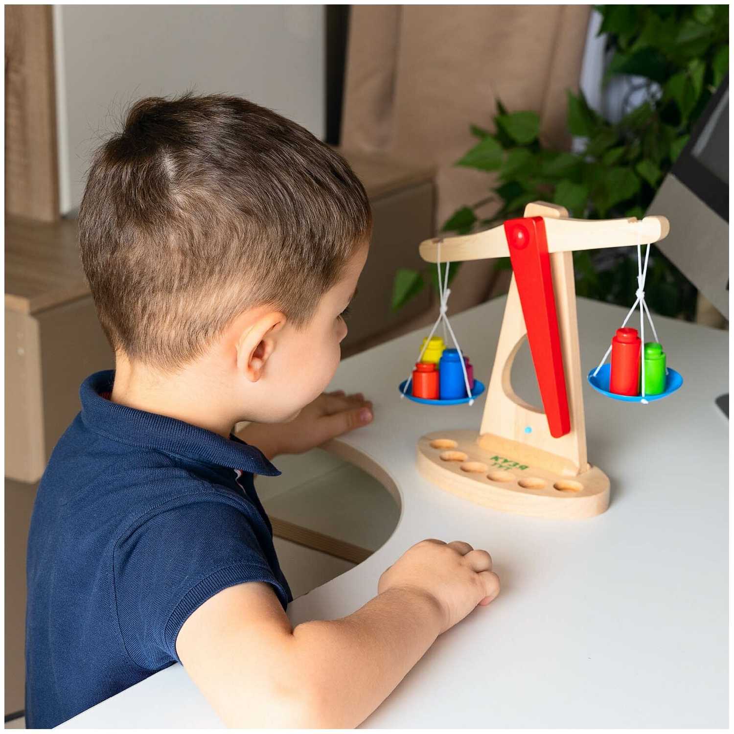 Развивающая игра из дерева кузя ТУТ Игровой набор Весы с гирьками и ...