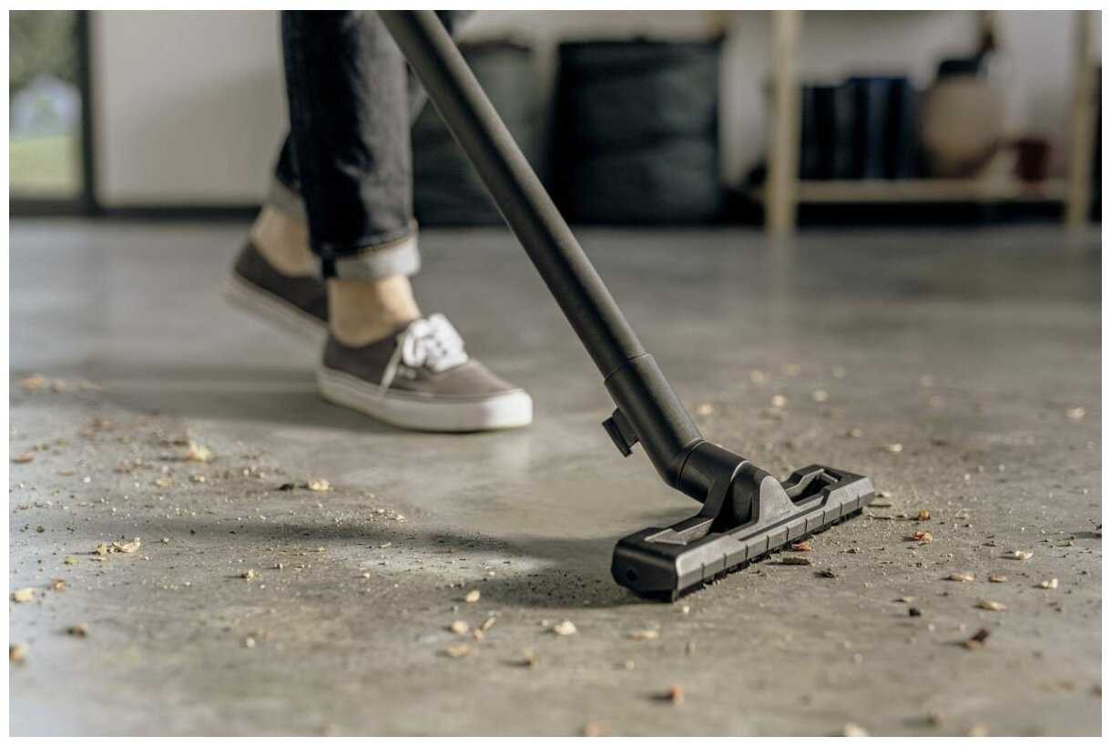 Профессиональный пылесос KARCHER WD 2 Plus V-12/4/18, 1000 Вт фотография 14