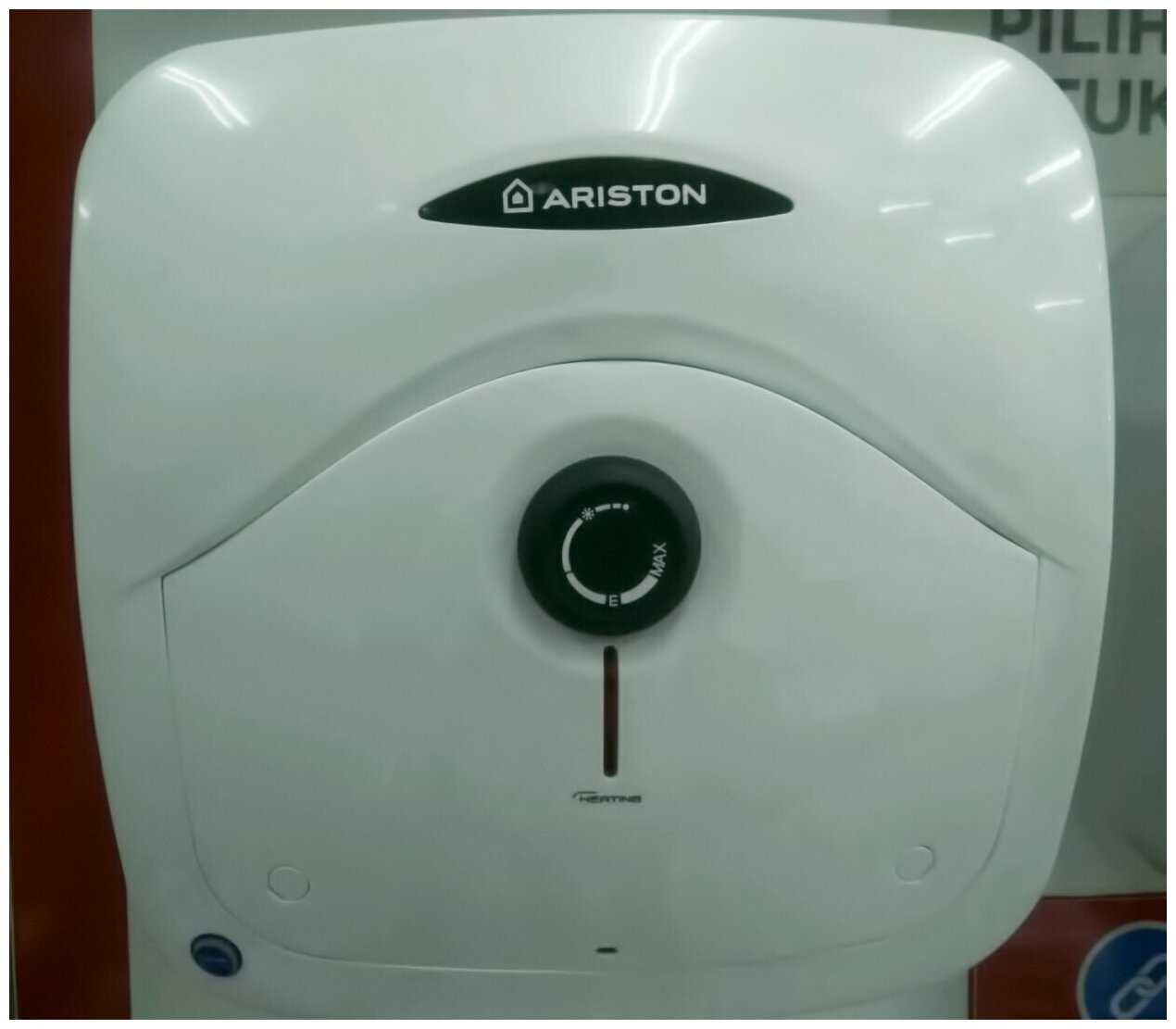 Накопительный электрический водонагреватель Ariston ANDRIS R 10 фотография 14