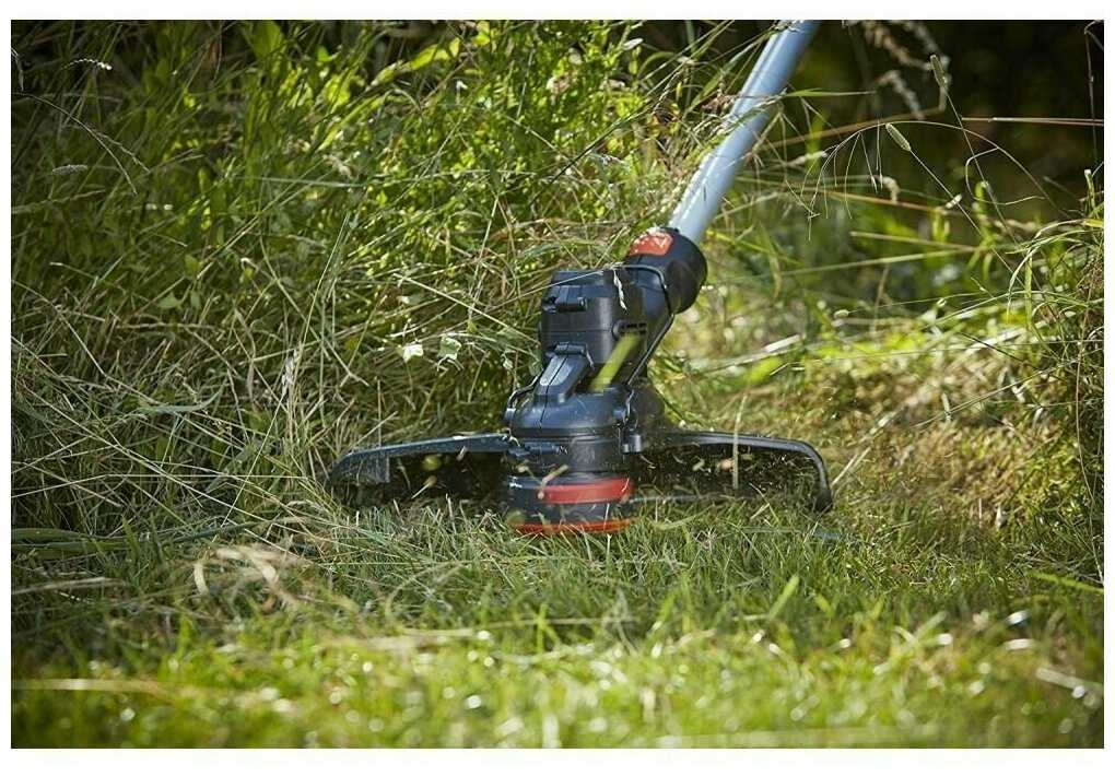Триммер аккумуляторный 36 В, 33 см BLACK+DECKER BCSTE636L1, аккумулятор 2.5Ач и ЗУ фотография 7