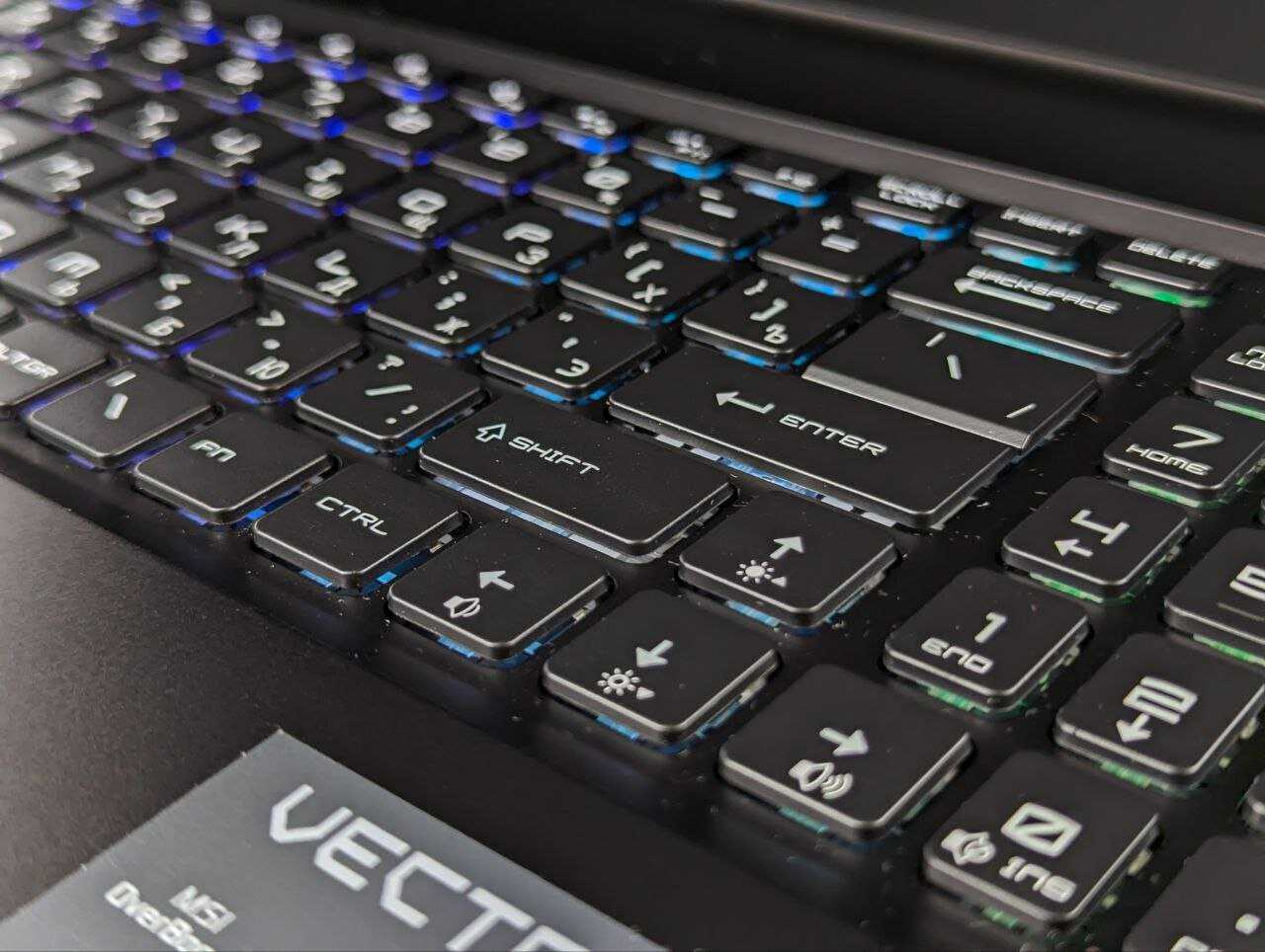 Ноутбук MSI Vector GP77 (13VG-060XRU) фотография 7