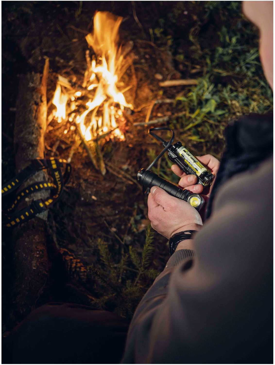 Налобный фонарь ArmyTek Wizard C2 Pro Max Magnet USB F06701W (теплый свет) фотография 11