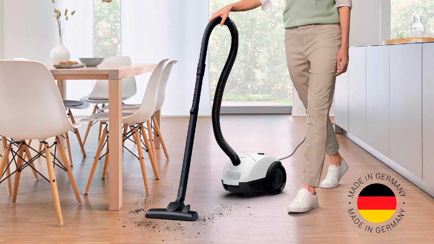 Пылесос Bosch BGLS2WH1H фотография 1