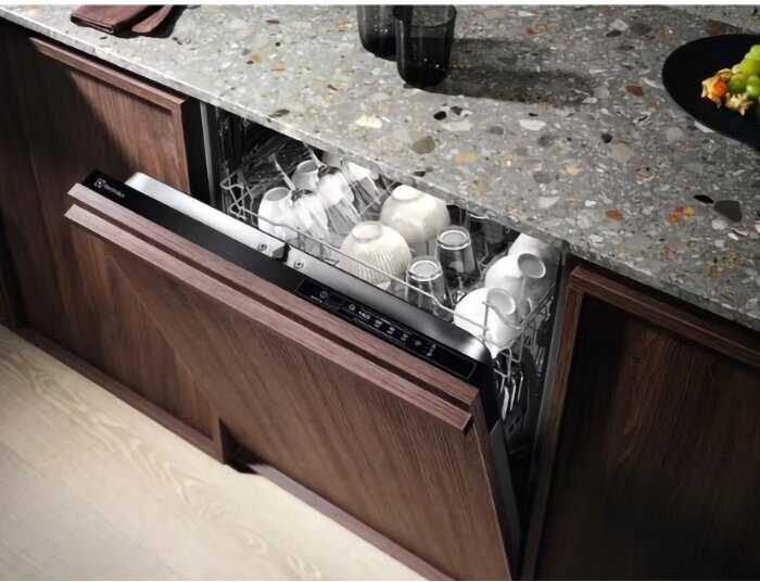 Встраиваемая посудомоечная машина Electrolux EEC 767310 L фотография 2