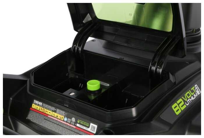 Снегоуборщик аккумуляторный Greenworks GD82ST с аккумулятором 5 А.ч, 82 В, 5мА·ч фотография 11