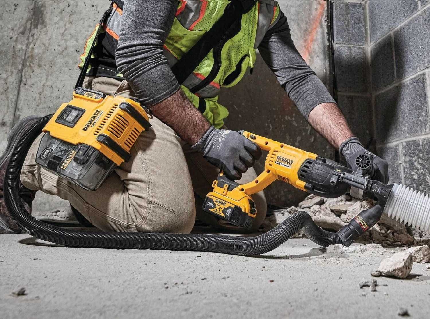 Промышленный аккумуляторный пылесос DEWALT DWH161N-XJ фотография 6