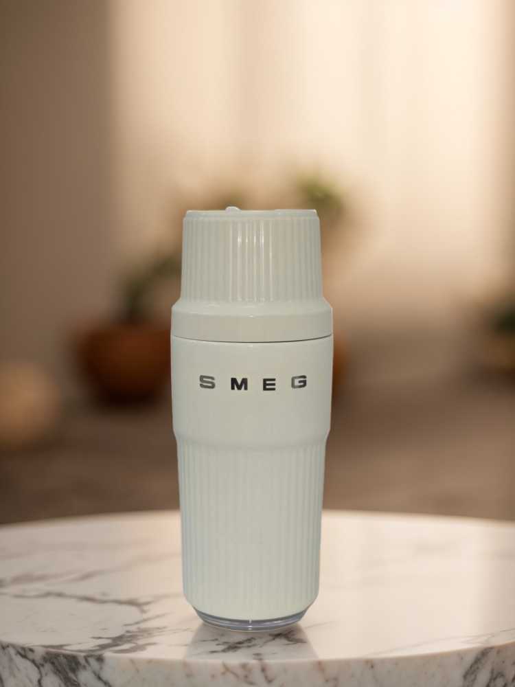 Портативный блендер Smeg фотография 5