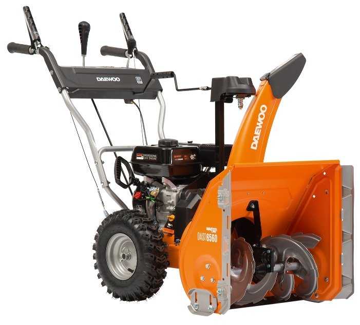 Снегоуборщик бензиновый Daewoo Power Products DAST 6560 самоходный фотография 1