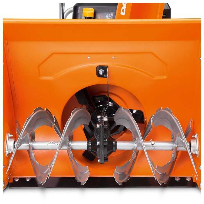 Снегоуборщик бензиновый Daewoo Power Products DAST 6560 самоходный фотография 2