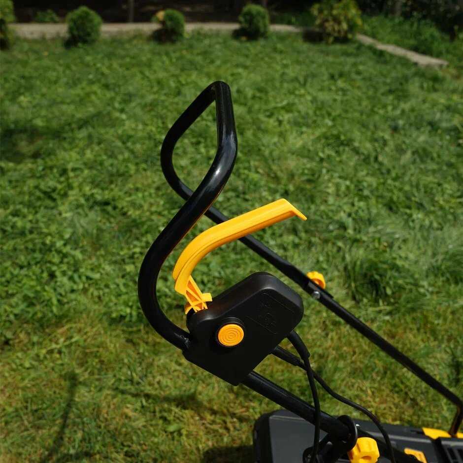 Газонокосилка Partner Partner for Garden LM 1832 (1800 Вт, ширина 320 мм, высота 25/40/55, объём травосборника 30 Л) фотография 24