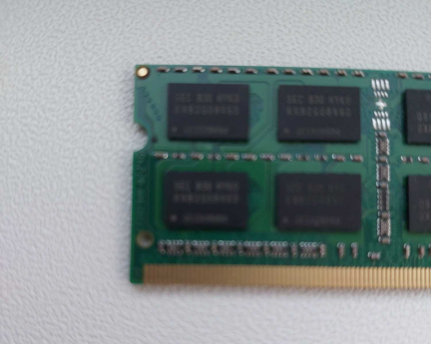 Оперативная память Kingston 4 ГБ DDR3 SODIMM (KVR16S11/4) фотография 6
