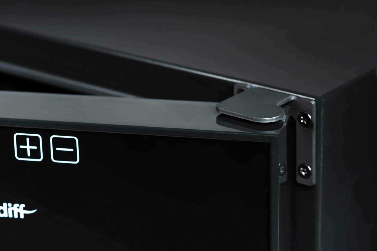 Монотемпературный винный шкаф Climadiff CC28 фотография 17