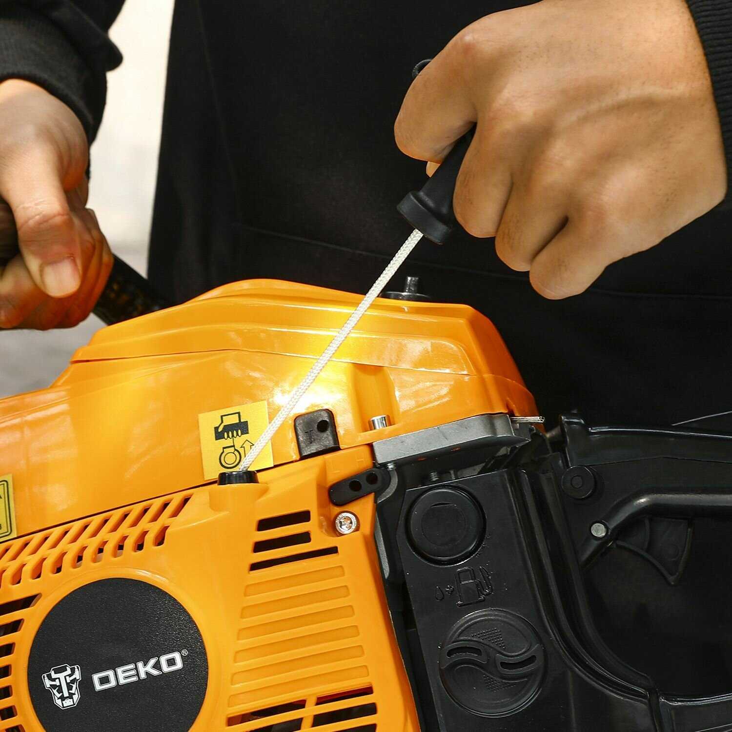 Бензопила DEKO DKCHS 52-20 (3,1 л. с, 52 куб. см, 20