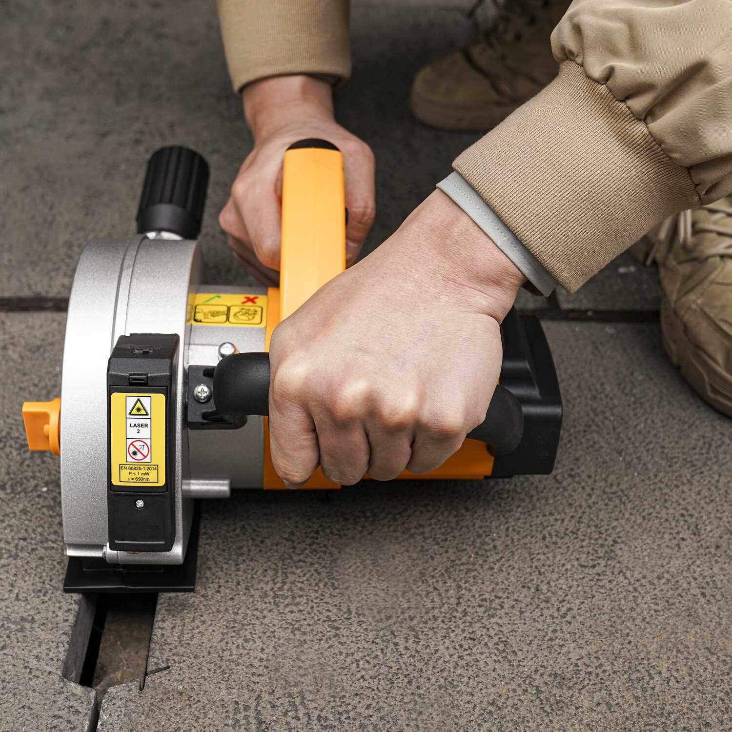 Штроборез DEKO DKWC1800, 125 мм, 1800 Вт, лазерный указатель фотография 4