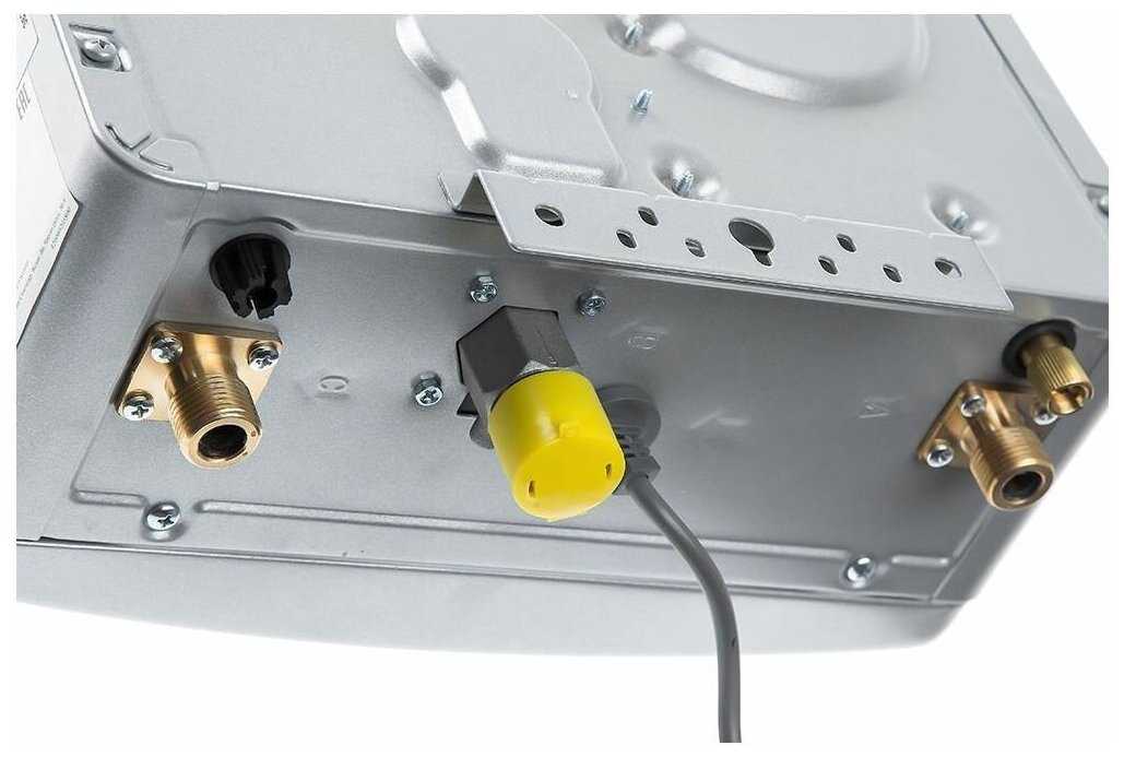 Газовая колонка Ariston NEXT EVO SFT 11NG EXP (11 л/мин) фотография 4