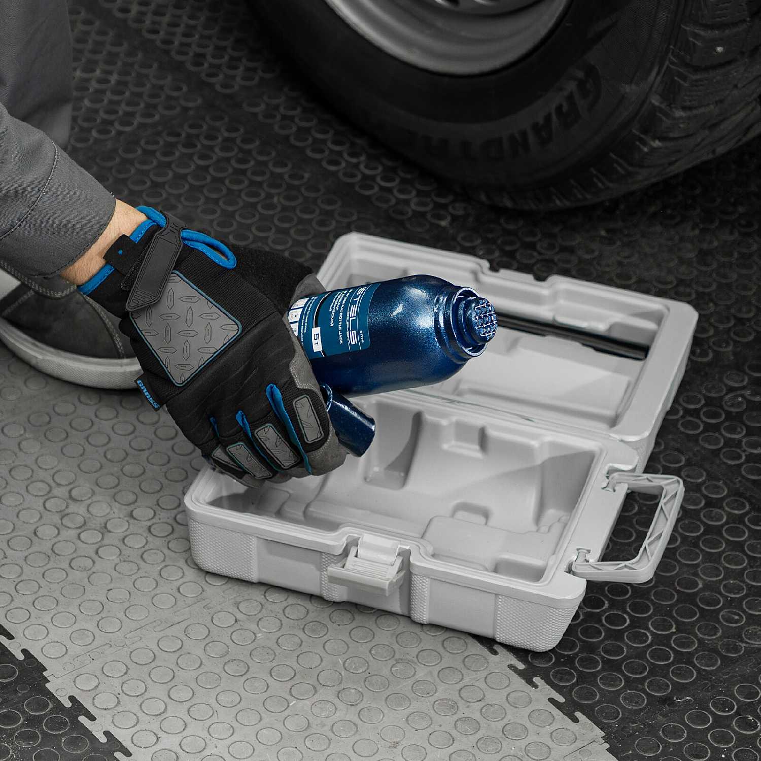 Домкрат бутылочный гидравлический Stels 51175 фотография 15