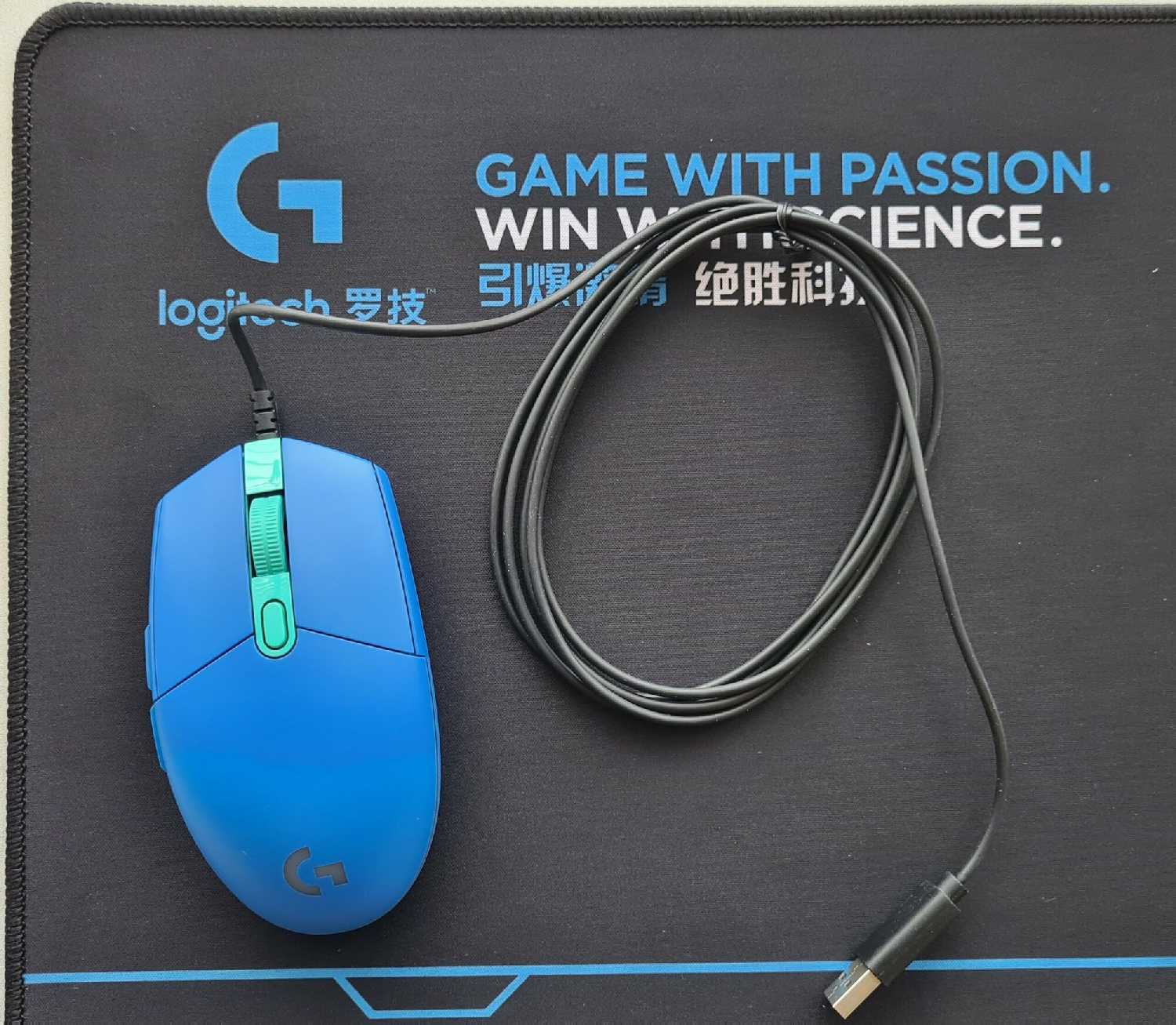 Комплект Logitech Мышь G102 + Коврик + Противоскользящие коньки фотография 7