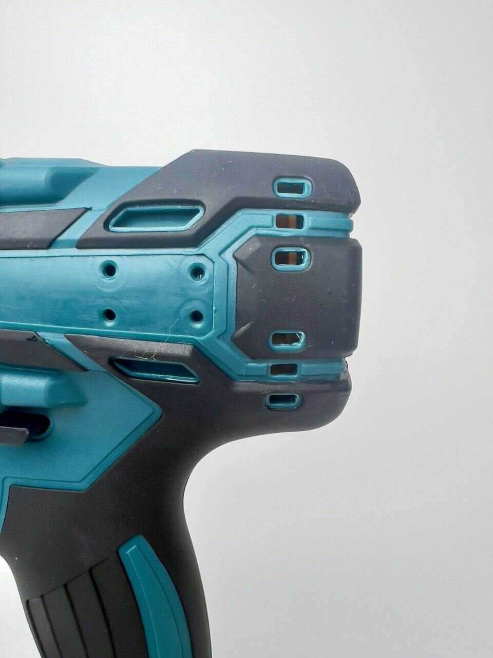 Гайковерт аккумуляторный ударный /3000 уд. мин/2 АКБ/25 насадок в кейсе фотография 10