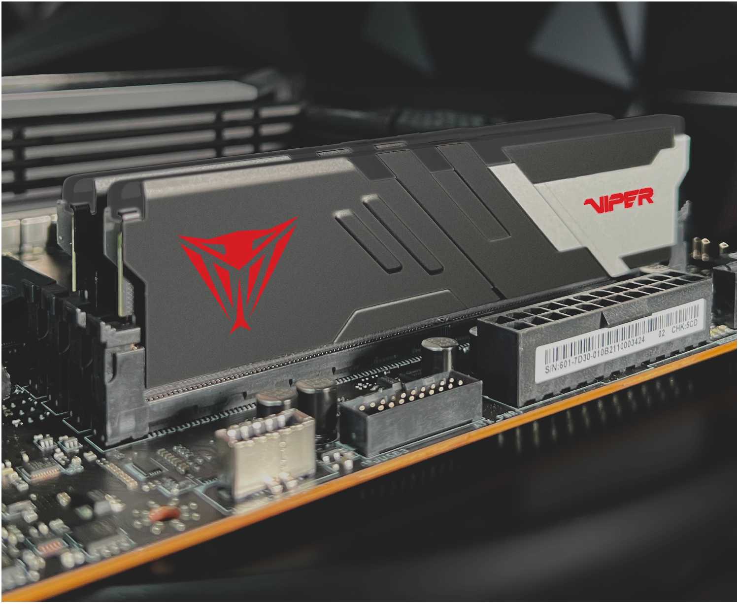 Оперативная память Patriot Memory VIPER Venom 32 ГБ (PVV532G620C40K) фотография 7