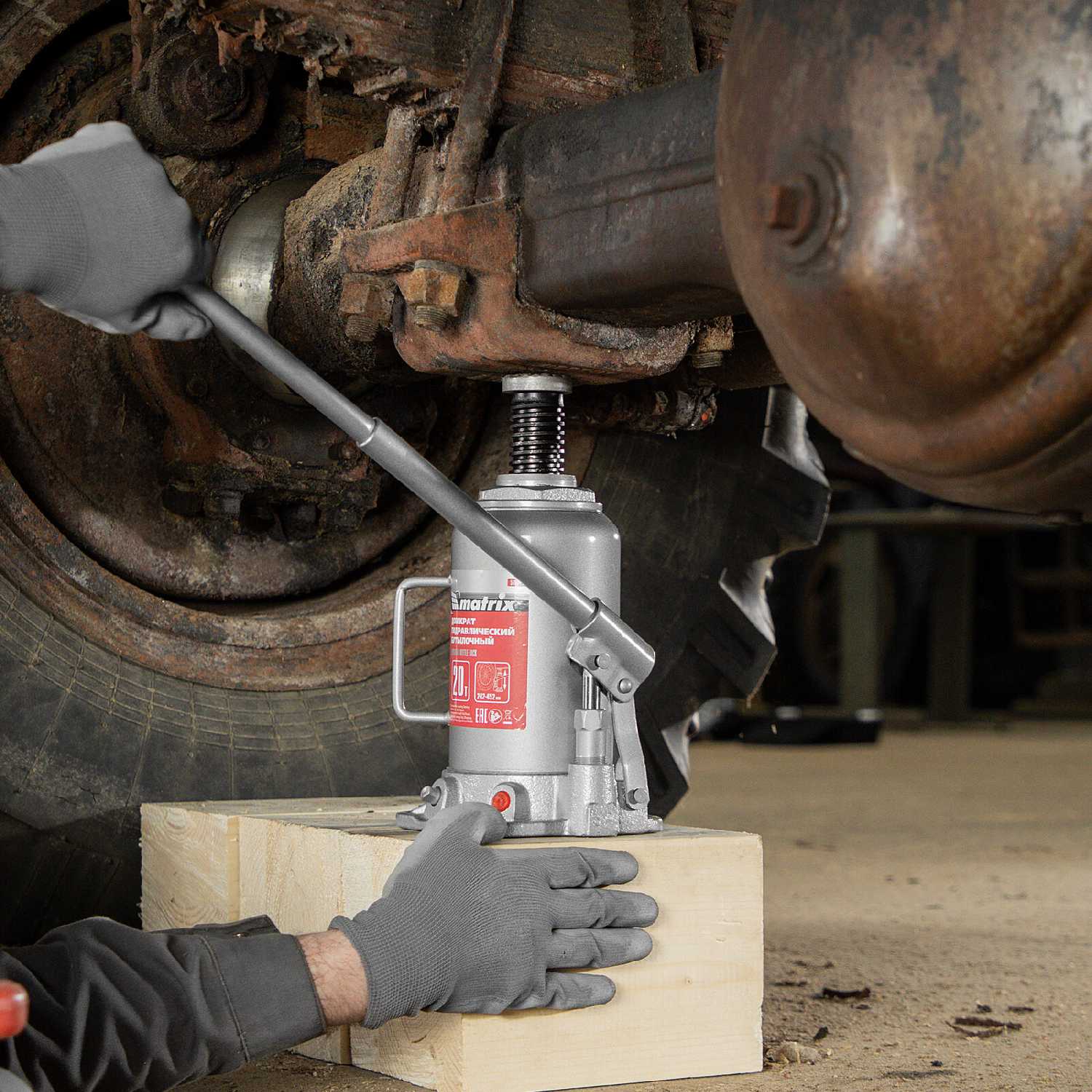 Домкрат бутылочный гидравлический Matrix Домкрат бутылочный гидравлический для мототехники (50731) фотография 4