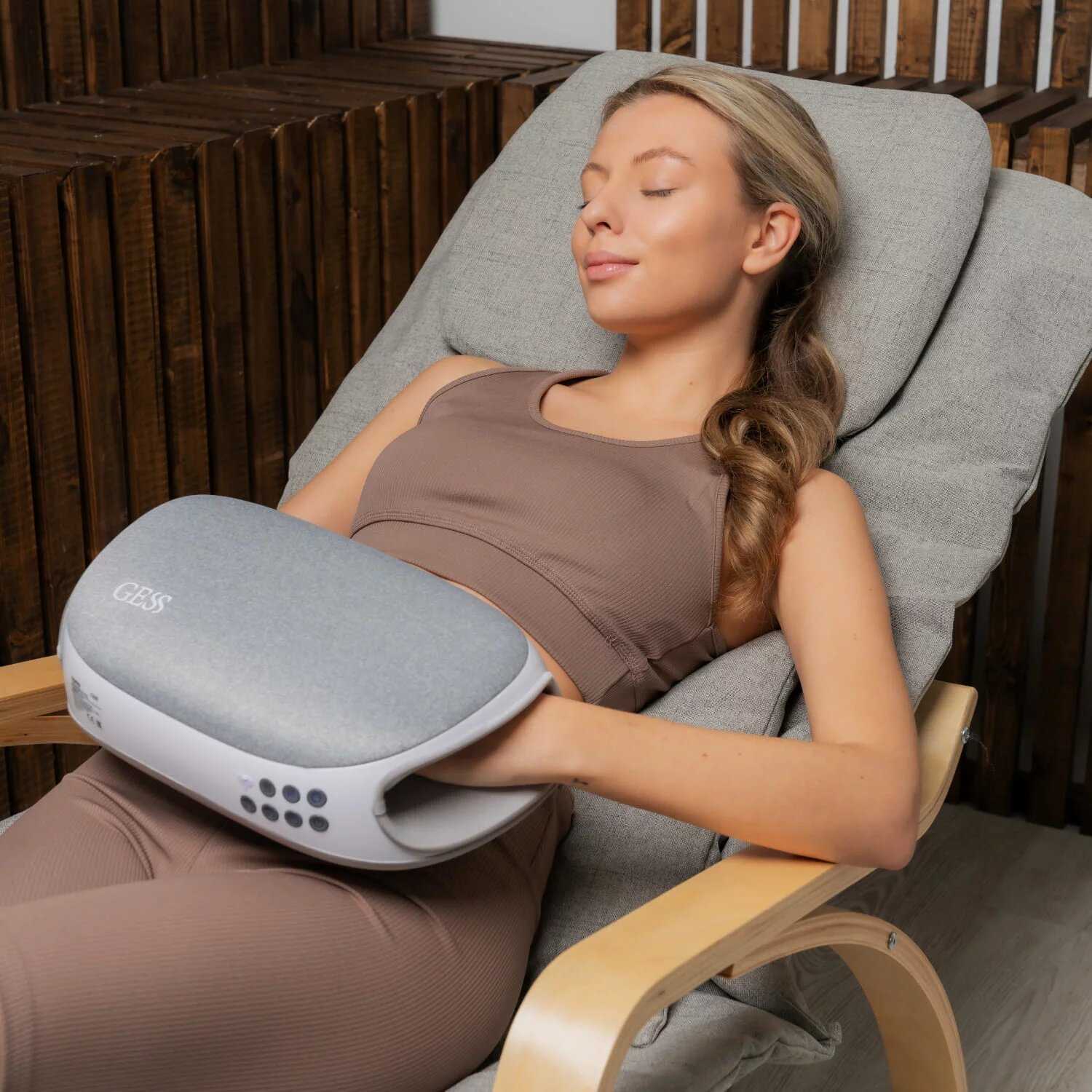 Массажер GESS SHATO Массажер для рук, живота и тела фотография 11