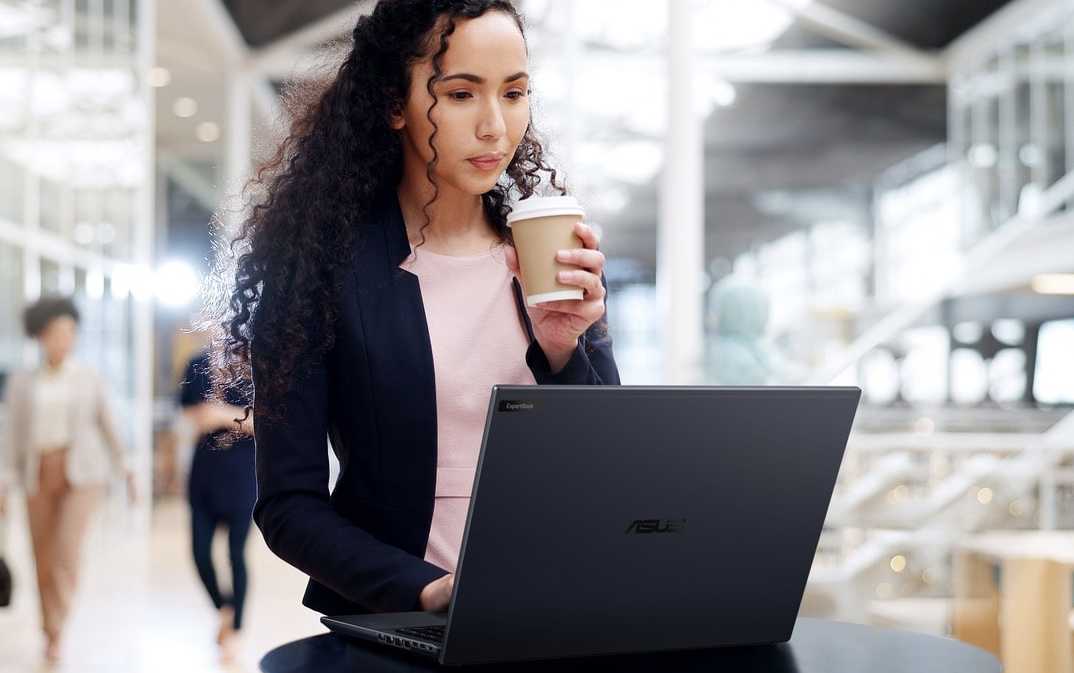 Ноутбук ASUS ExpertBook B5 B5604CVA фотография 10