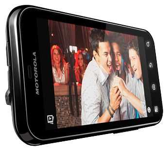 Смартфон Motorola Defy фотография 1