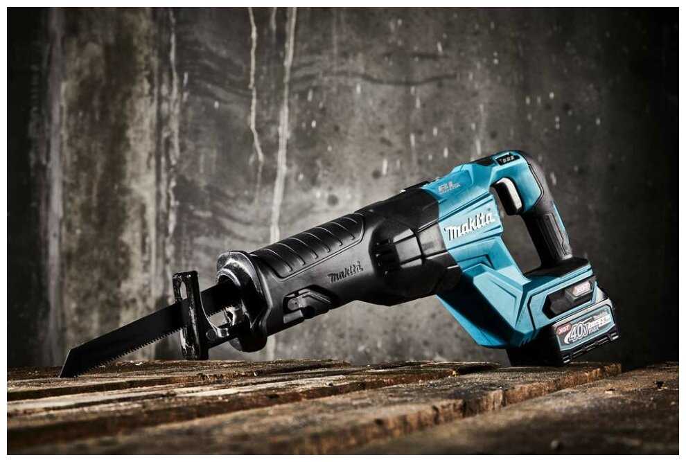 Аккумуляторная сабельная пила Makita XGT JR001GM201 фотография 7