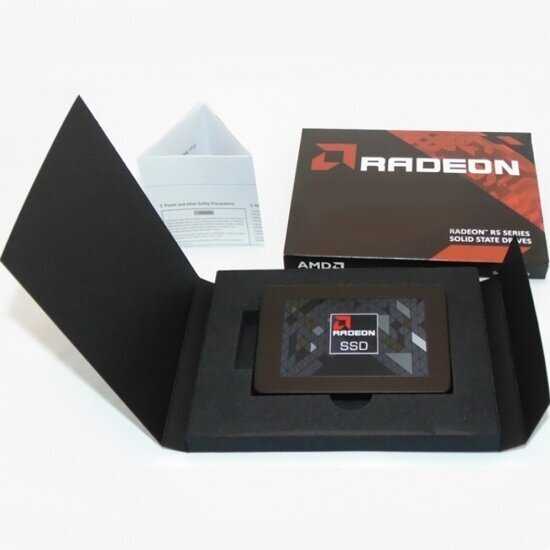 Твердотельный накопитель SSD AMD Radeon 2.5 2048GB SATA III (R5SL2048G) фотография 2