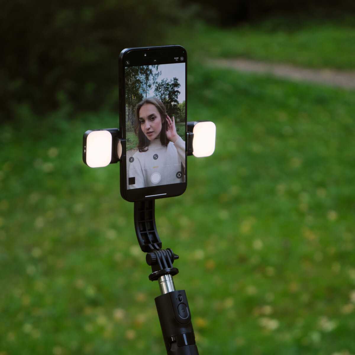 Фото и видеотехника BRAND штатив-монопод [для смартфона, с подсветкой] фотография 1