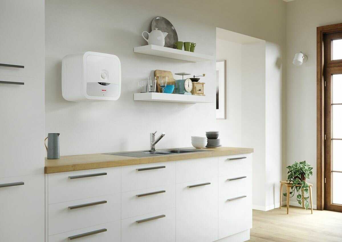 Накопительный водонагреватель электрический Ariston ABS ANDRIS2 R 10 (2.5 O) фотография 1