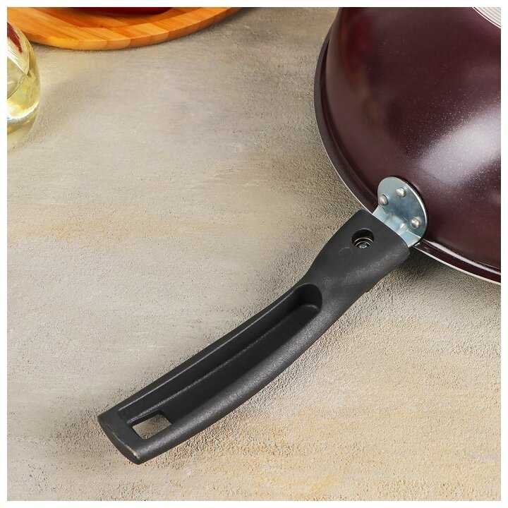 Сковорода ВОК Кружево, диаметр 28 см, с двумя съемными ручками фотография 6