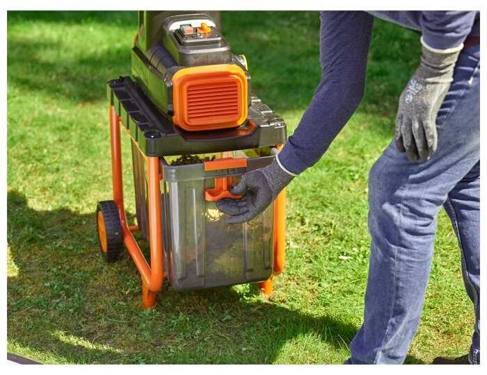 Измельчитель электрический BLACK+DECKER BEGAS 5800-QS 2.8 кВт фотография 3