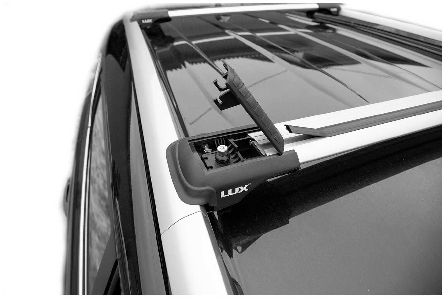 Багажник на крышу LUX HUNTER L46-R для TOYOTA HILUX VII пикап 2004-2015 классические рейлинги, на рейлинги с просветом, серый фотография 4