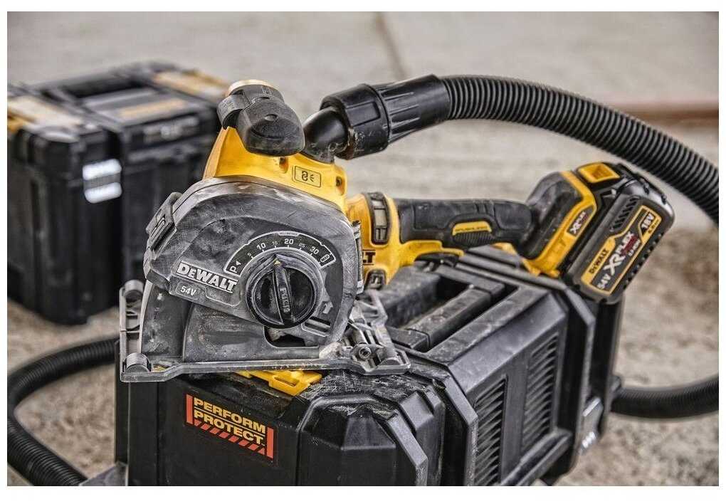 Аккумуляторный штроборез DeWALT Штроборез (DCG200NT) фотография 2