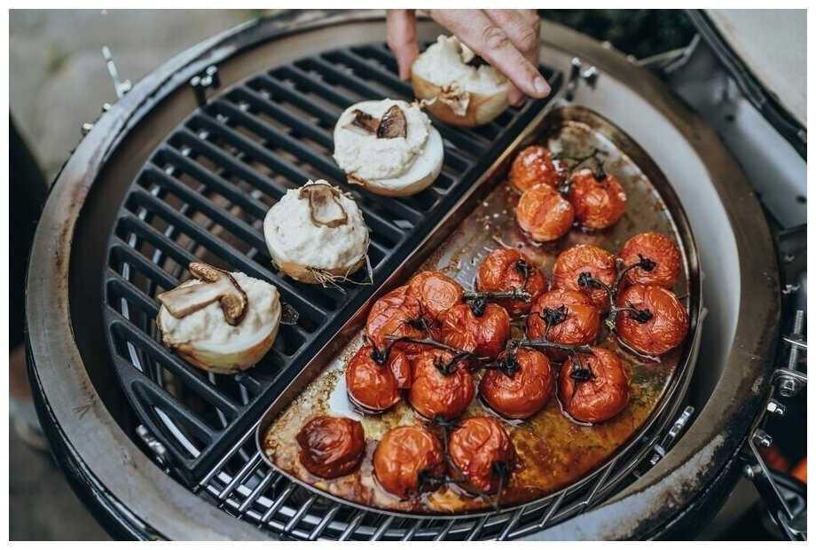 Керамический угольный гриль Monolith Classic Pro-Series 2.0 (Красный со столиками) фотография 5