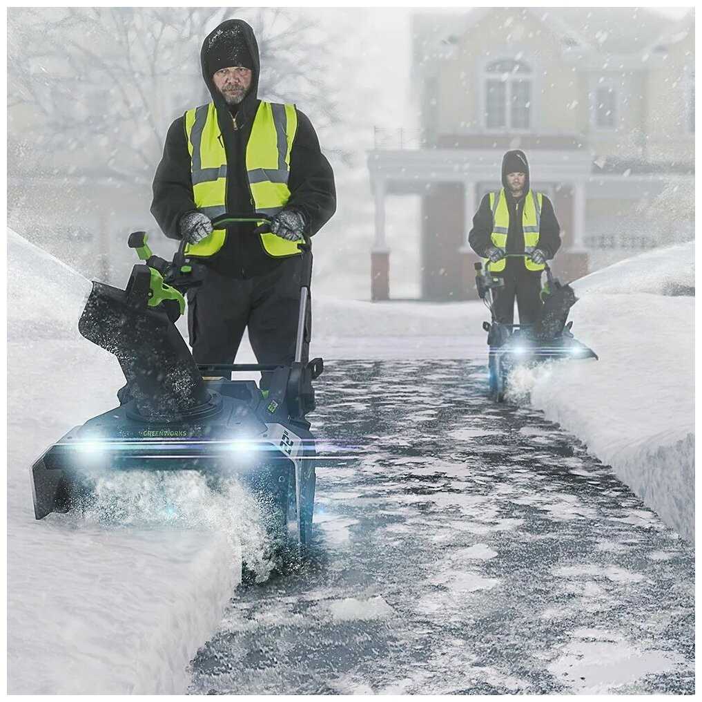 Снегоуборщик аккумуляторный Greenworks GD82ST с аккумулятором 5 А.ч, 82 В, 5мА·ч фотография 7