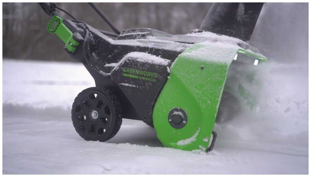Снегоуборщик аккумуляторный Greenworks GD82ST с аккумулятором 5 А.ч, 82 В, 5мА·ч фотография 8