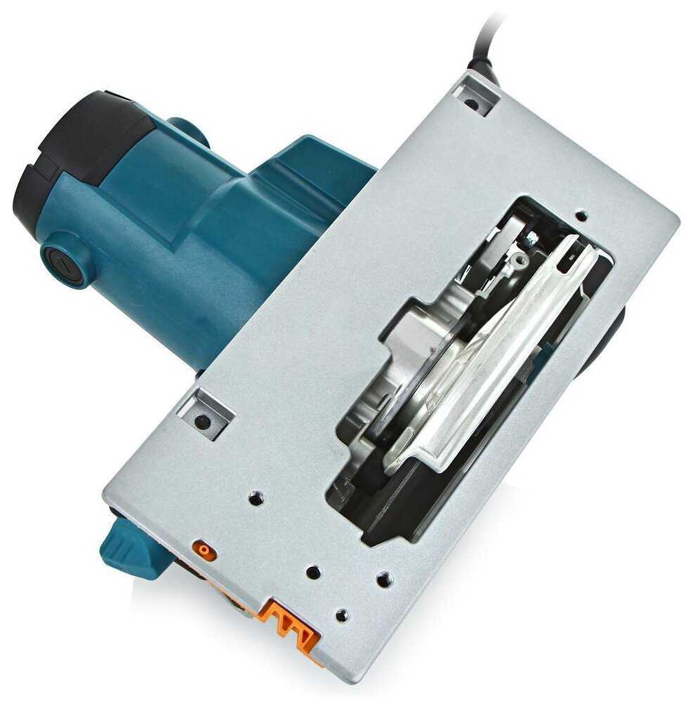 Дисковая пила аккумуляторная Makita HS6100 фотография 3