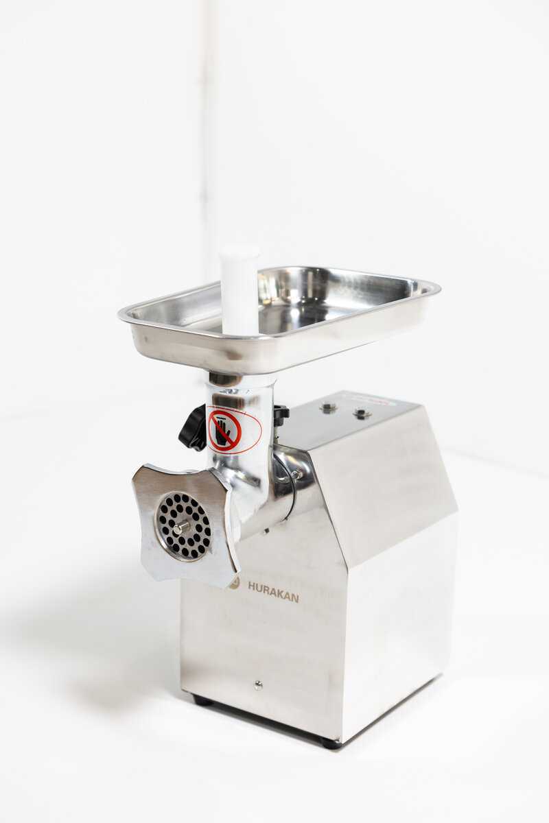 Мясорубка электрическая HURAKAN HKN-12SC фотография 3