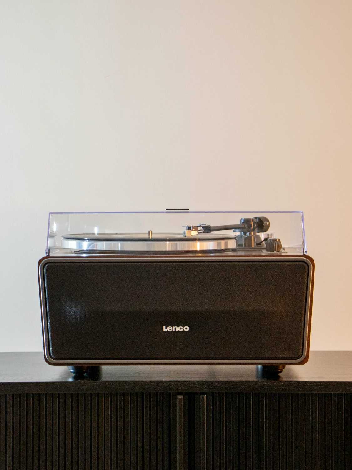 Виниловый проигрыватель Lenco LS-470WA (с Bluetooth и 4-мя встроенными динамиками) фотография 2