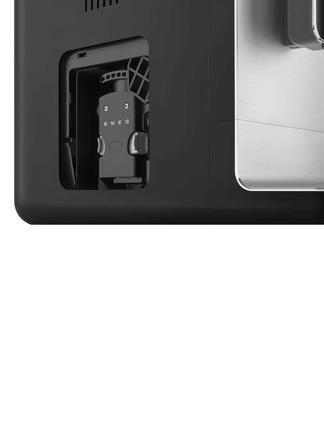 Кофемашина Smeg BCC12BLMEU фотография 6