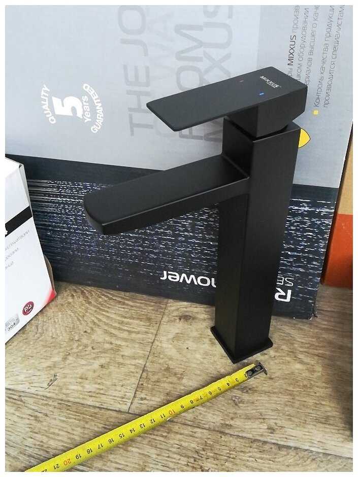 Смеситель для умывальника Mixxus KUB 001 Black чёрный матовый фотография 5