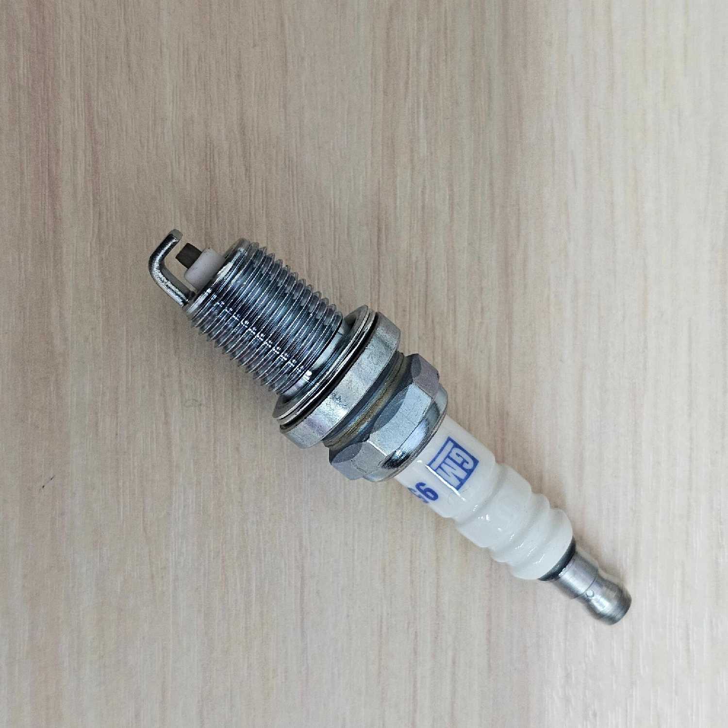 Свеча зажигания оригинальная для двигателей Z16XEP, Z16XE1, Z16XER, Z18XER, A16XER, A18XER Опель фотография 13